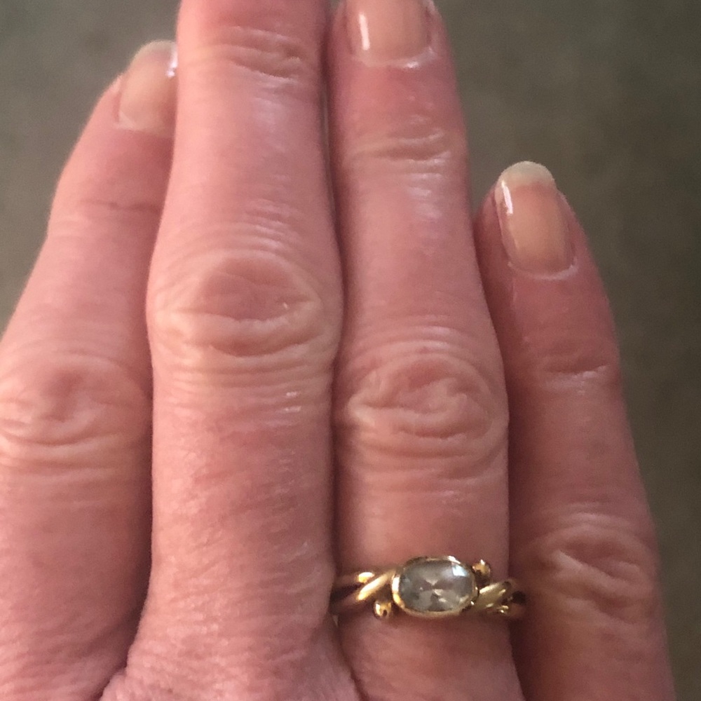 Aquamarine & gold ring